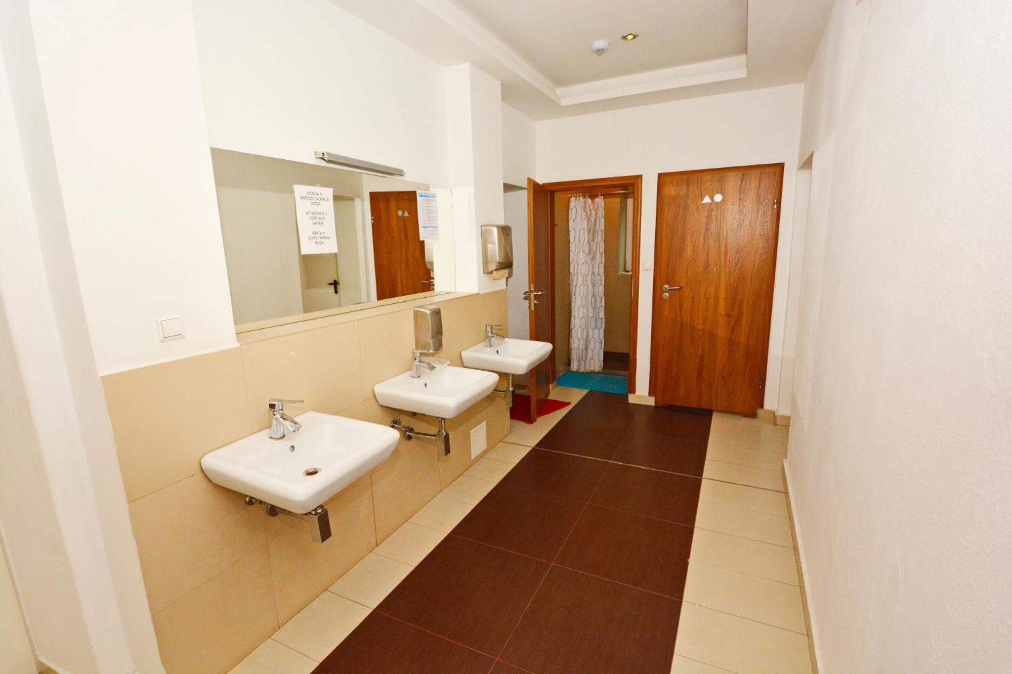 Twoj Hostel Klimczoka 7 Катовице Екстериор снимка